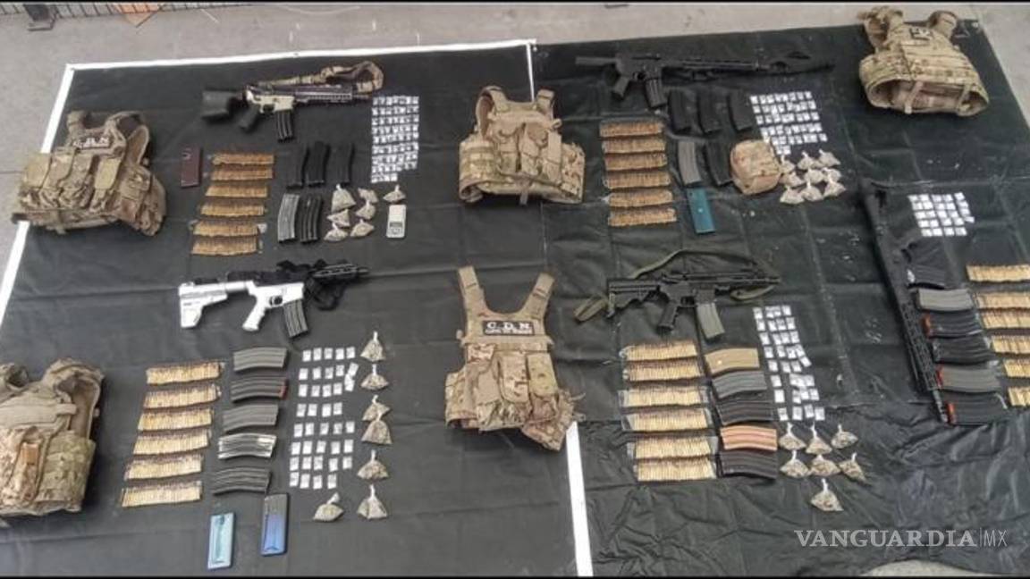 $!Detienen en Nuevo León a 9 hombres en posesión de armamento y droga