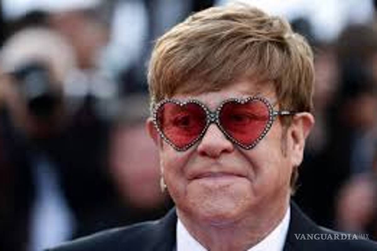 Elton John dona 1 millón de dólares para proteger a personas con VIH del coronavirus