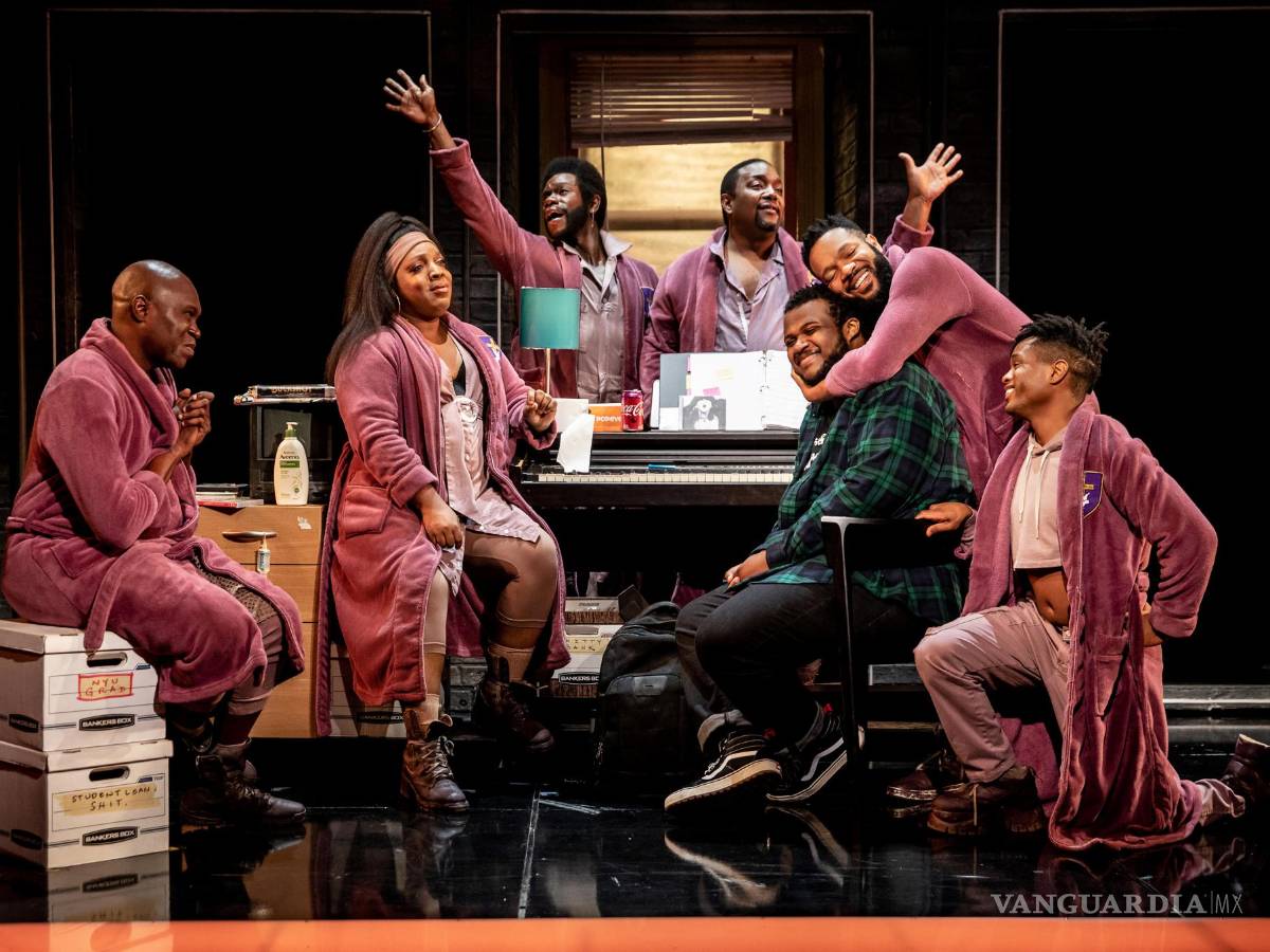 $!James Jackson, Jr., L. Morgan Lee, Antwayn Hopper, John-Andrew Morrison, Jaquel Spivey, Jason Veasey y John-Michael Lyles en A Strange Loop.