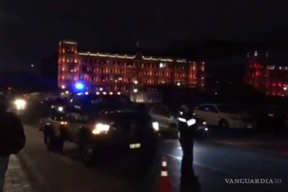 SSP retira autos de legisladores de Morena frente a Palacio Nacional