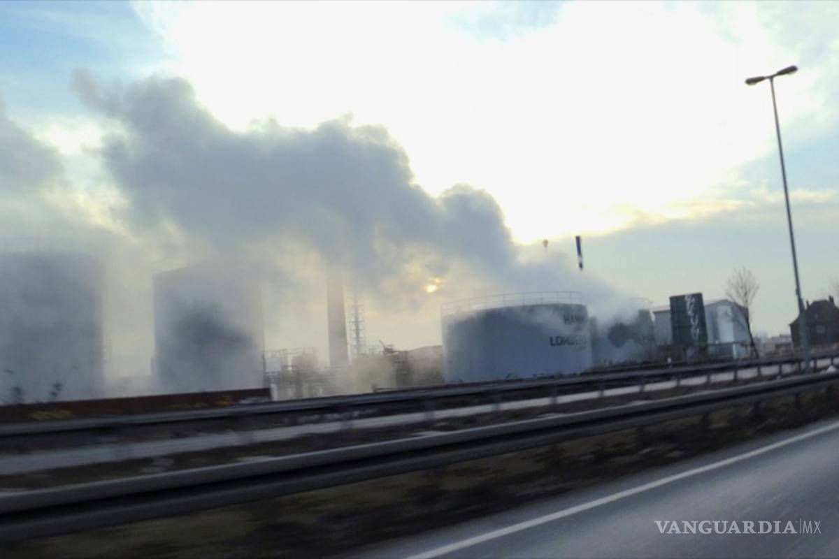 $!Fuga de ácido sulfúrico provoca nube tóxica en ciudad alemana