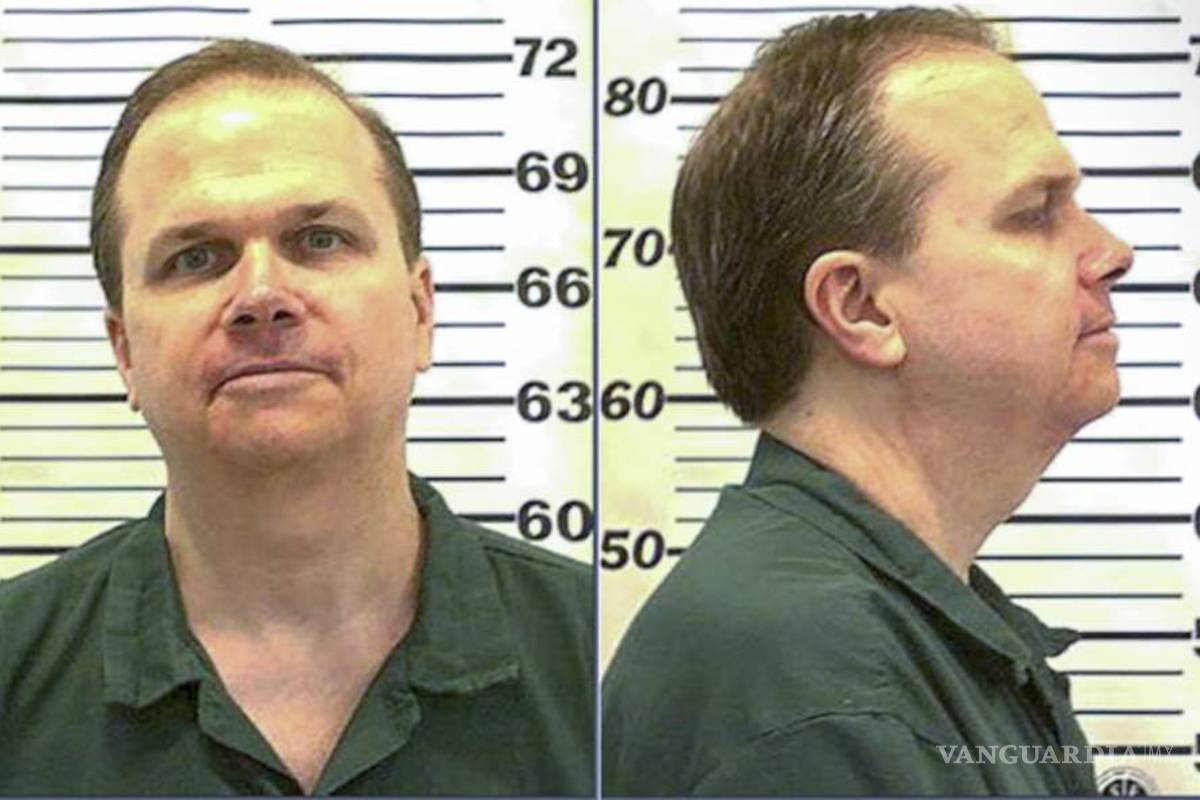 $!40 años después, ¿quién le disparó a John Lennon y dónde está ahora su asesino?