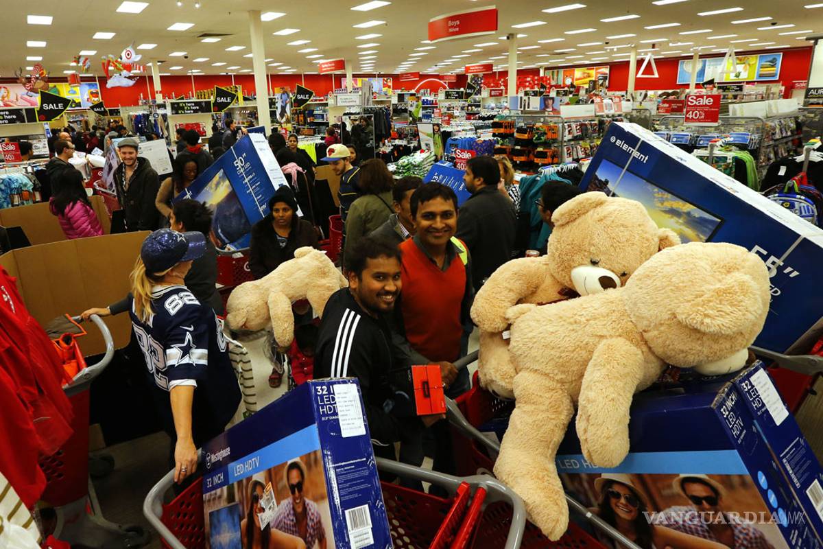 Como cada año, EU vive la locura del Black Friday