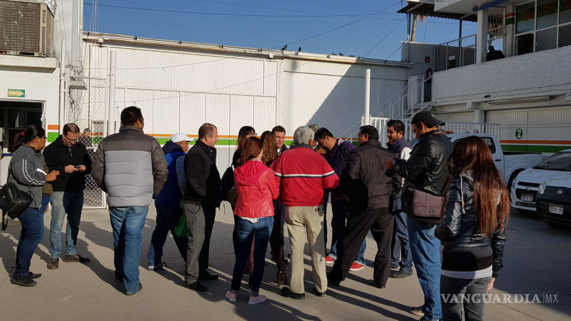 Protestan por despidos trabajadores del Simas Torreón