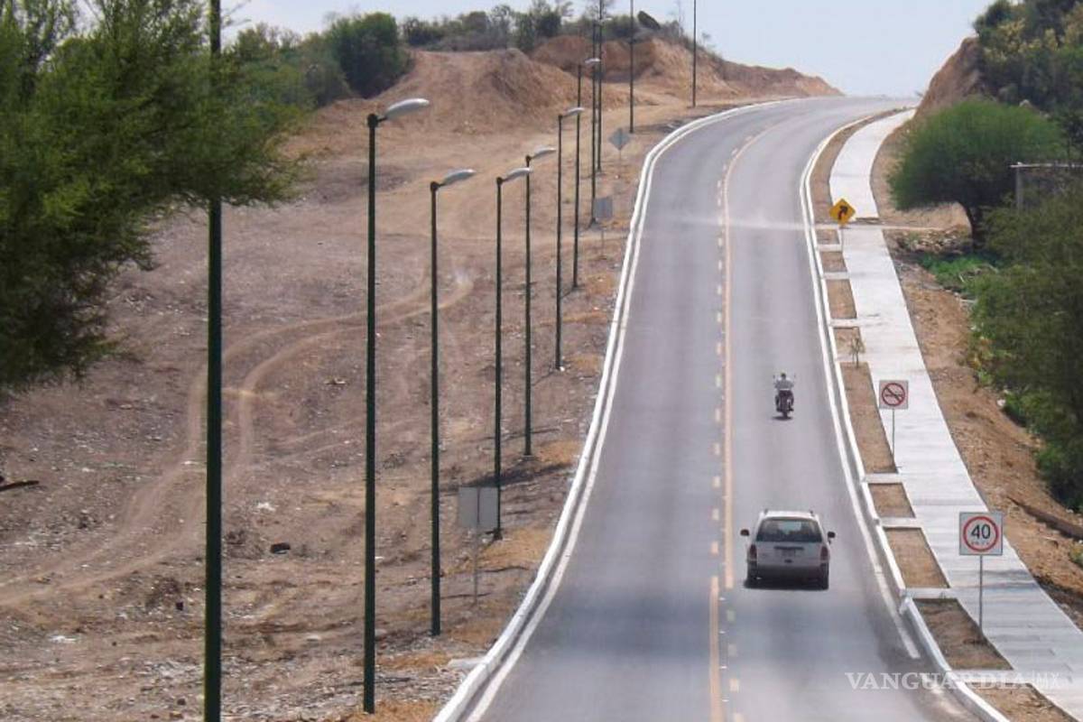 Mujer denuncia ataque sexual a un costado de la carretera 57, en Arteaga