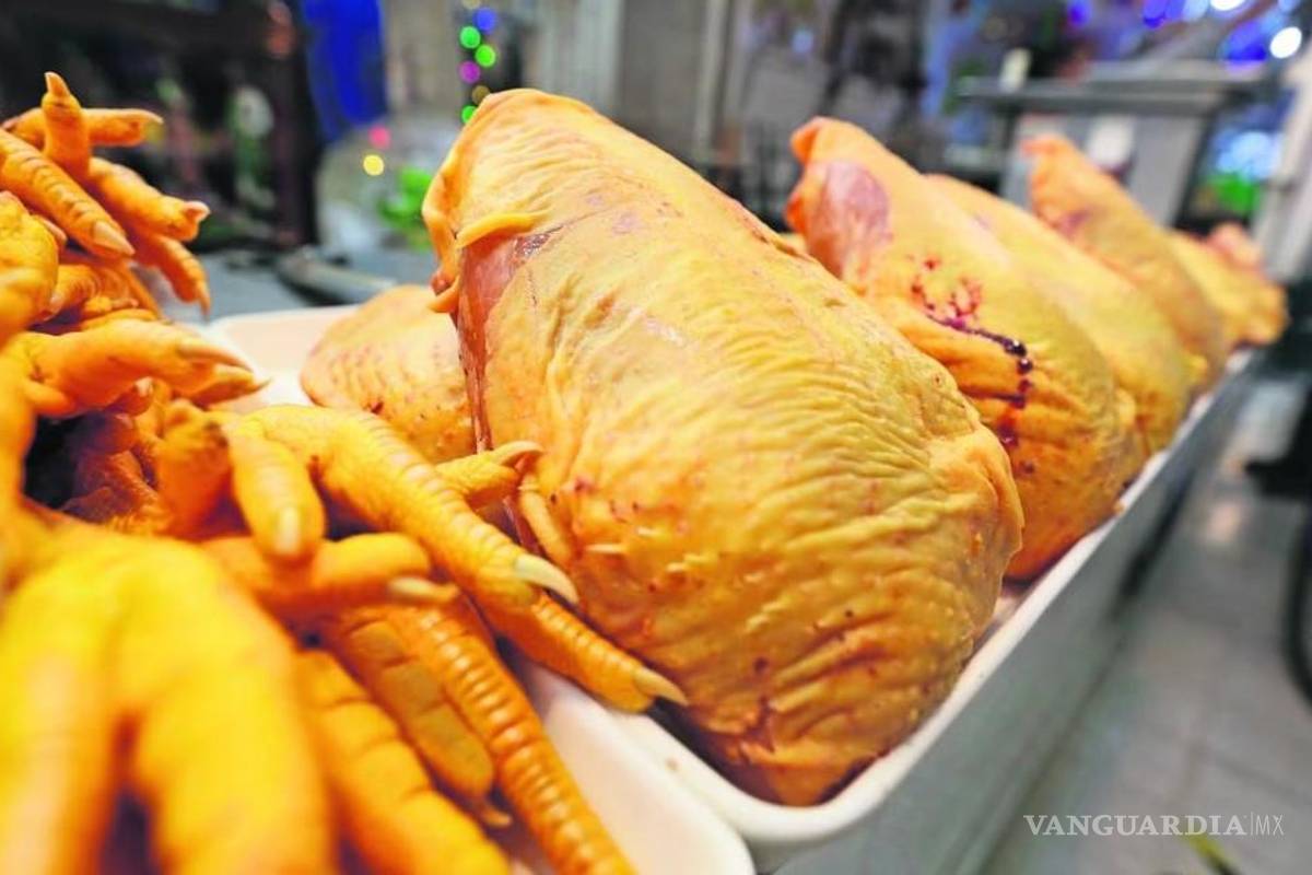 Denuncian polleros de Zinacantepec que La Familia Michoacana les exigen 30% de las ganancias