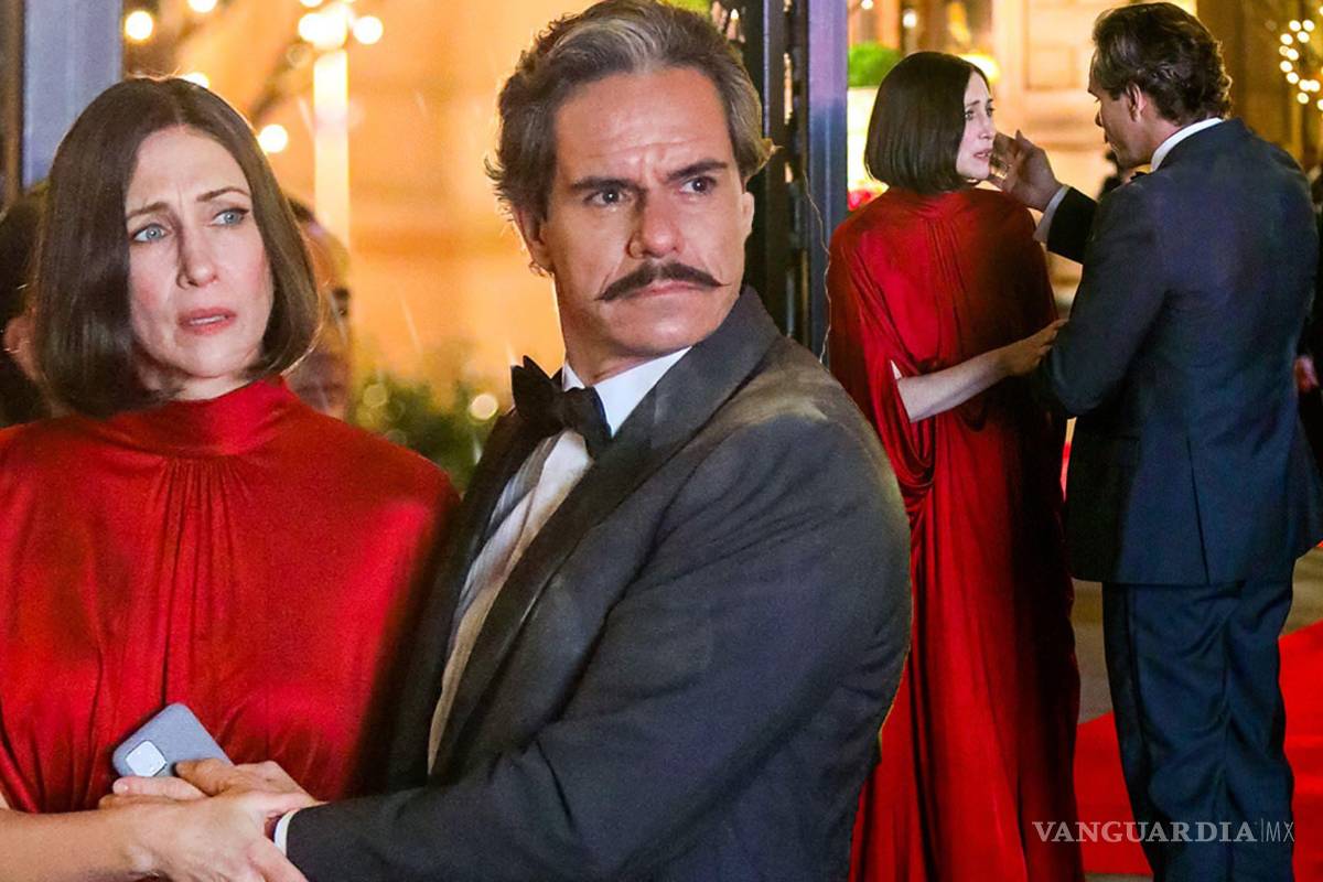 $!Aunque la serie apenas tiene dos capítulos disponibles, ya hay muchas dudas sobre el papel del mexicano, quien comparte créditos con Jeremy Renner y Hailee Steinfeld.