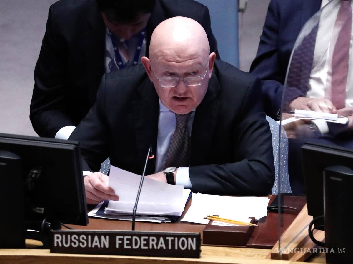 $!New York (United States), 06/04/2022.- Russian Ambassador to the United Nations Vassily Nebenzia speaks during a United Nations Security Council meeting on the situation in Ukraine amid the Russian military invasion, at the United Nations headquarters, in New York, New York, USA, 05 April 2022. (Rusia, Ucrania, Estados Unidos, Nueva York) EFE/EPA/PETER FOLEY