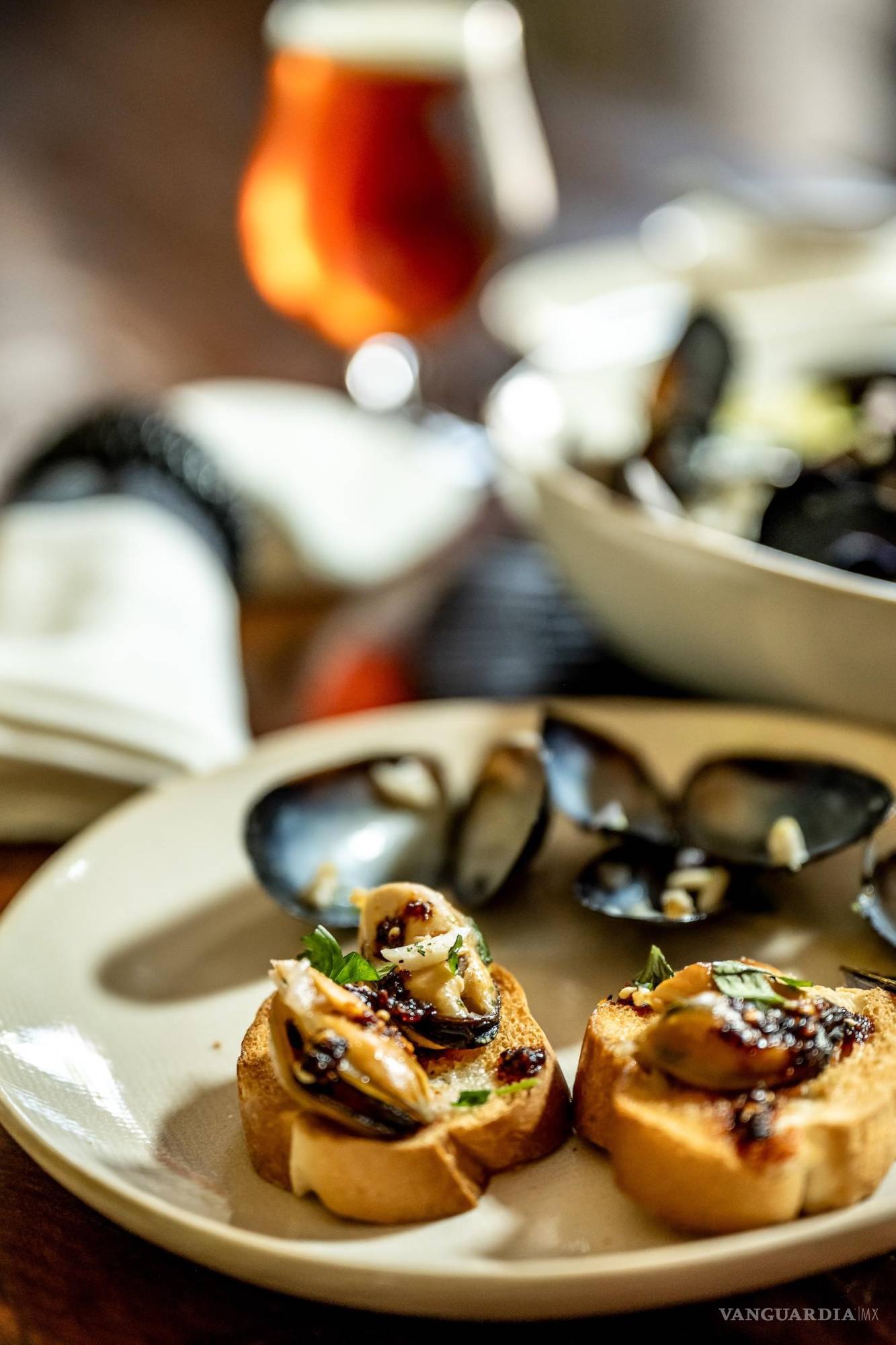 $!El pan es un acompañamiento perfecto para los mejillones.