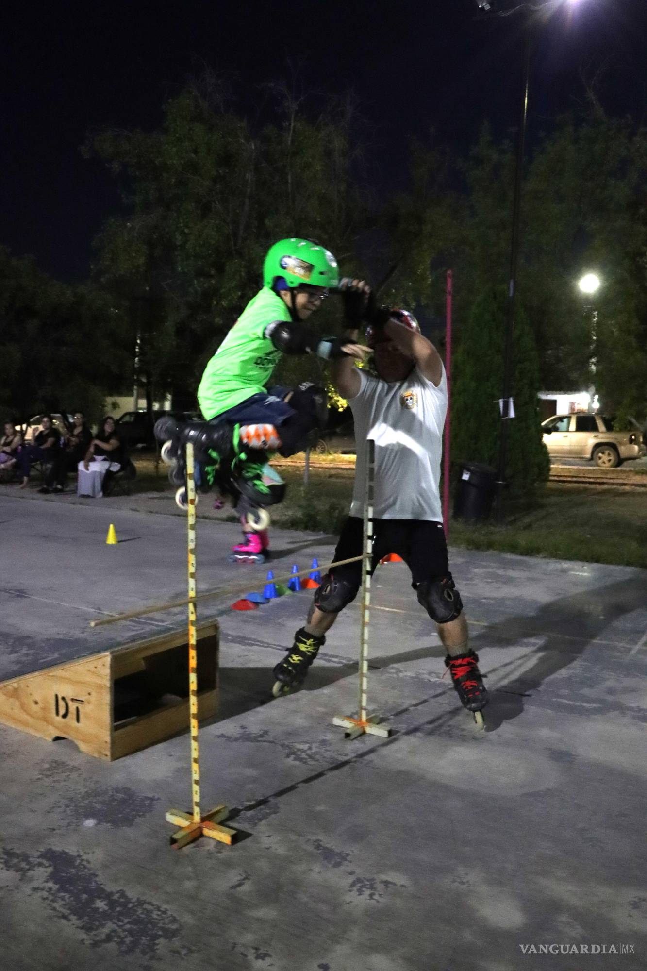 $!Álvarez destacó los desafíos de usar un espacio público donde no todos los vecinos apoyan la actividad, pero buscan mantener la comunidad.