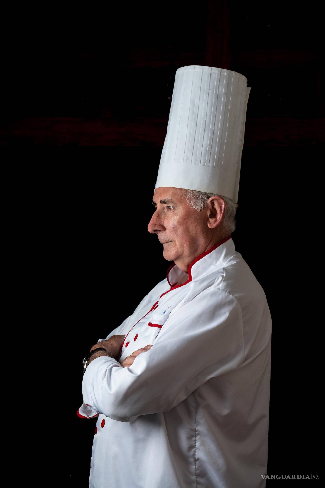 $!En sus inicios aprendió “robando con los ojos y el paladar” en grandes cocinas francesas.
