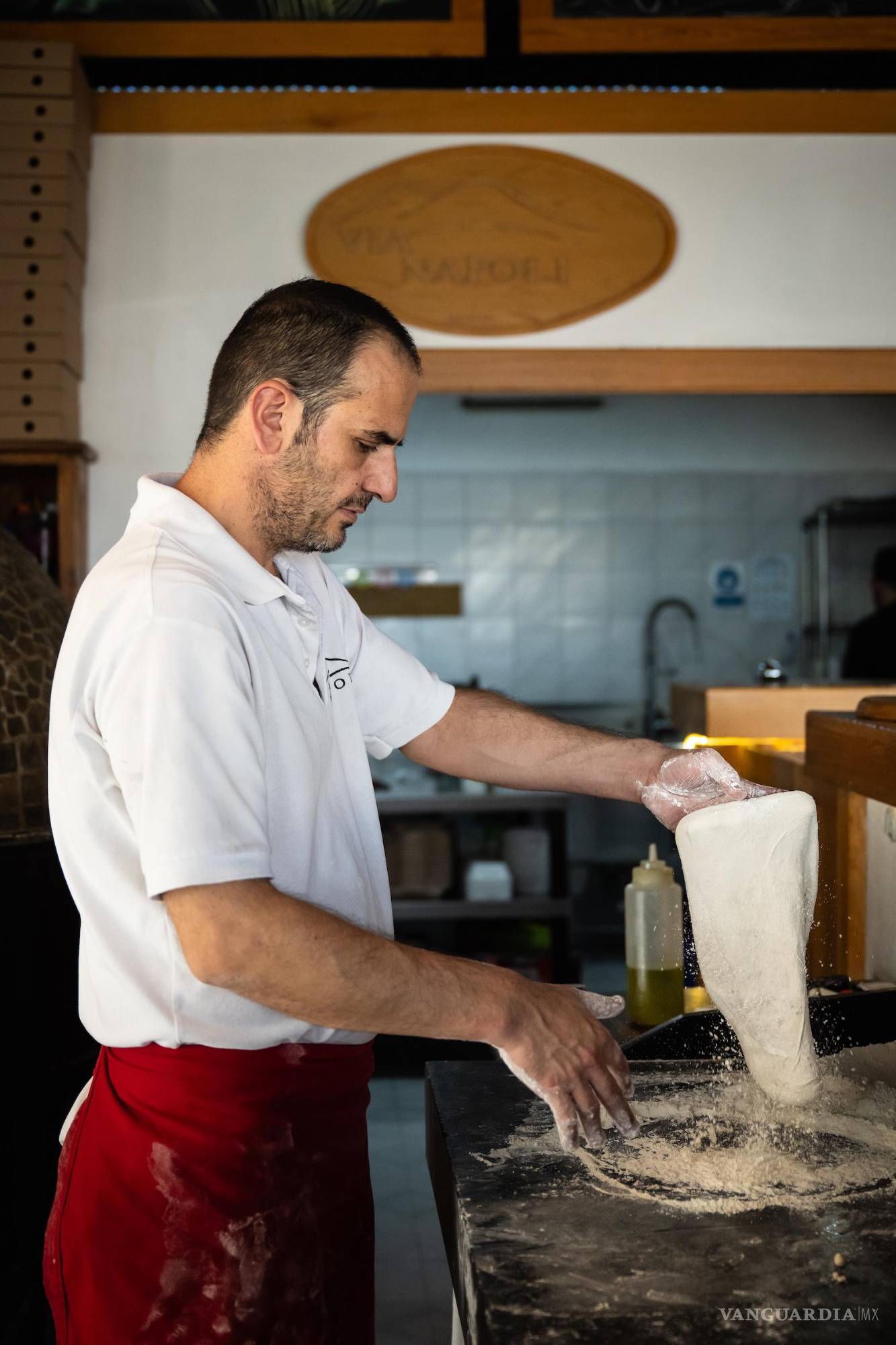 $!Preparan cada pizza al momento, con ingredientes frescos.