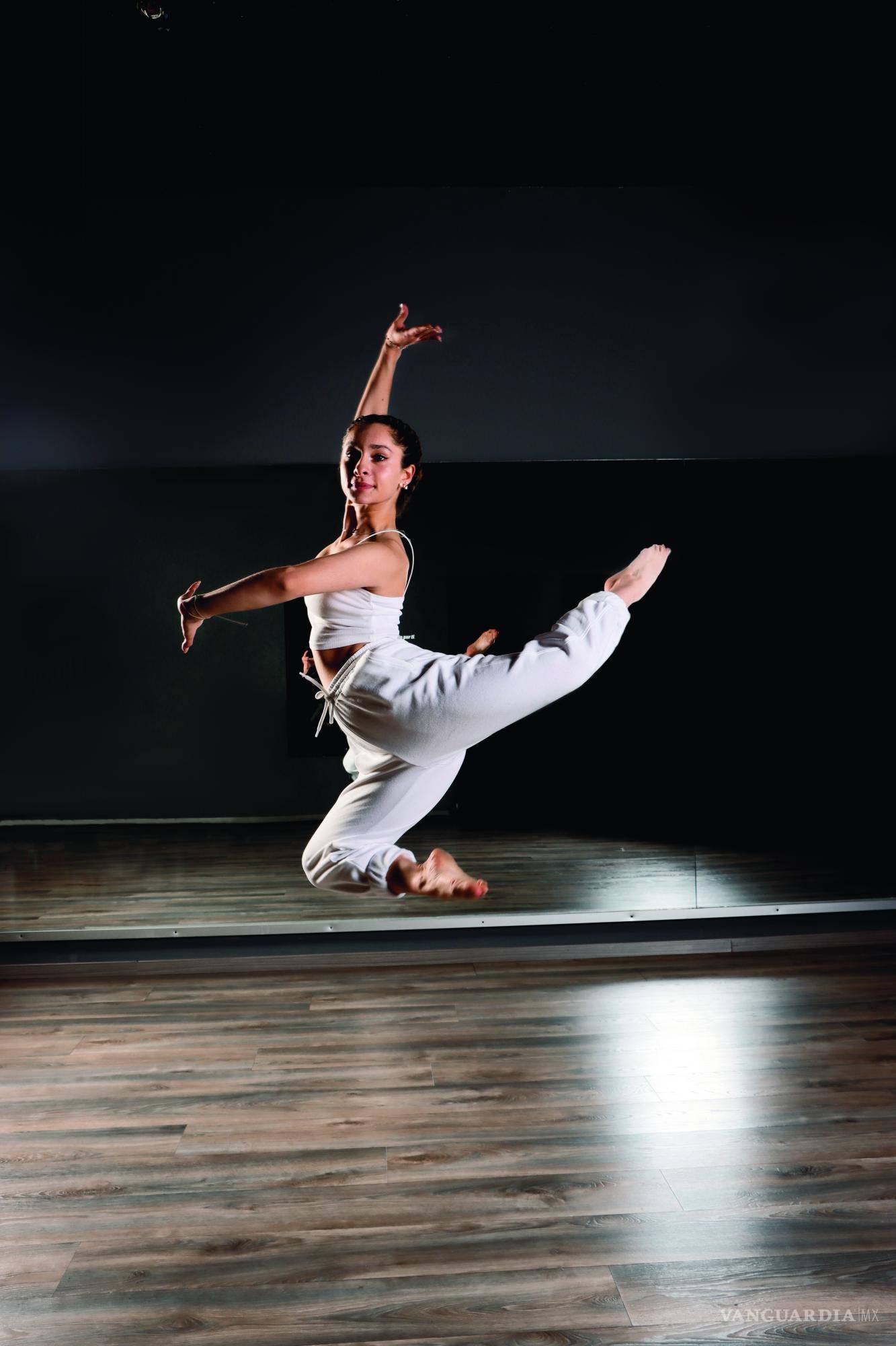$!Ser bailarina implica ser una persona “extrahumana”.