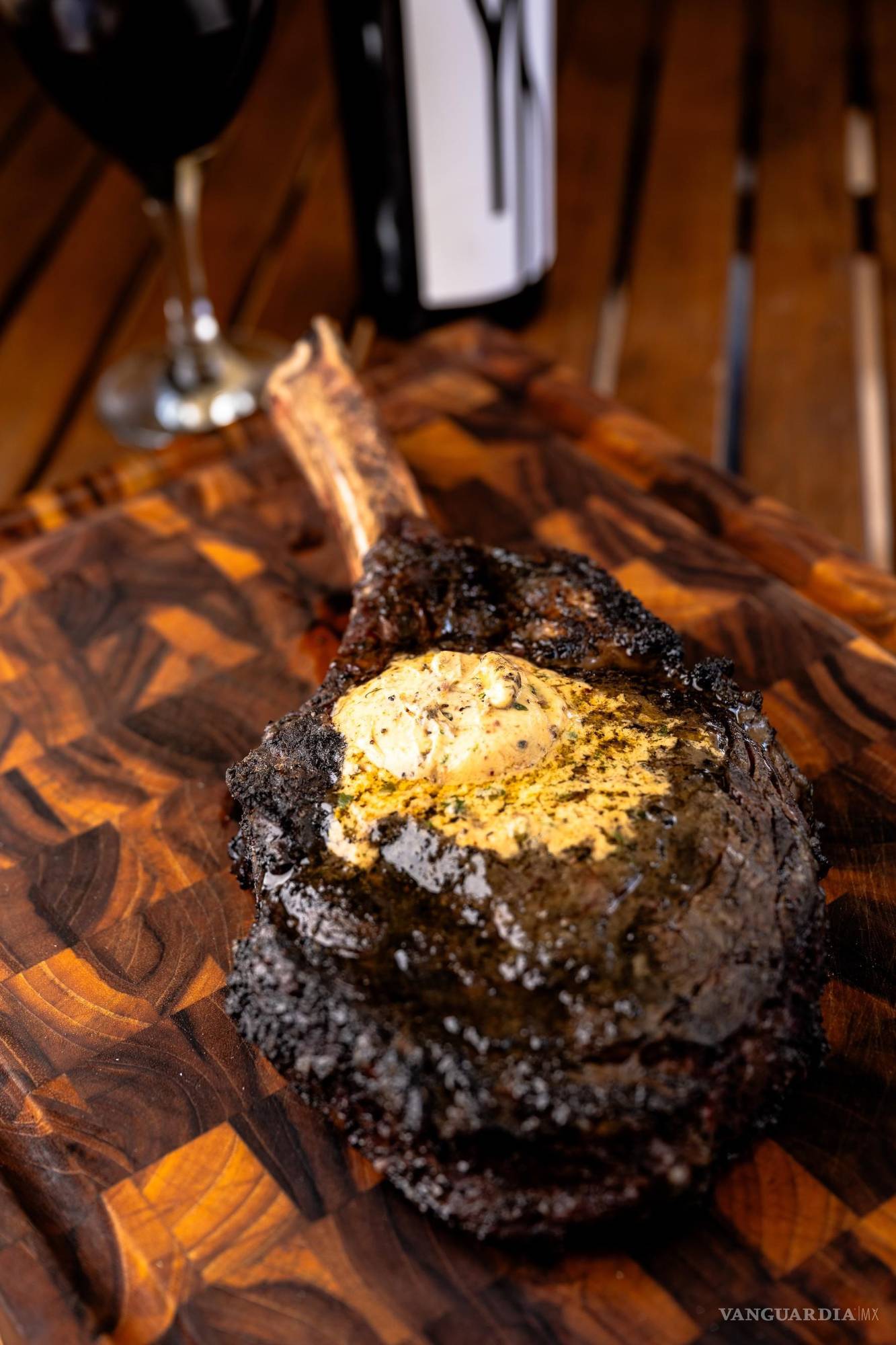 $!La mantequilla vaquera burbujea en el corte.