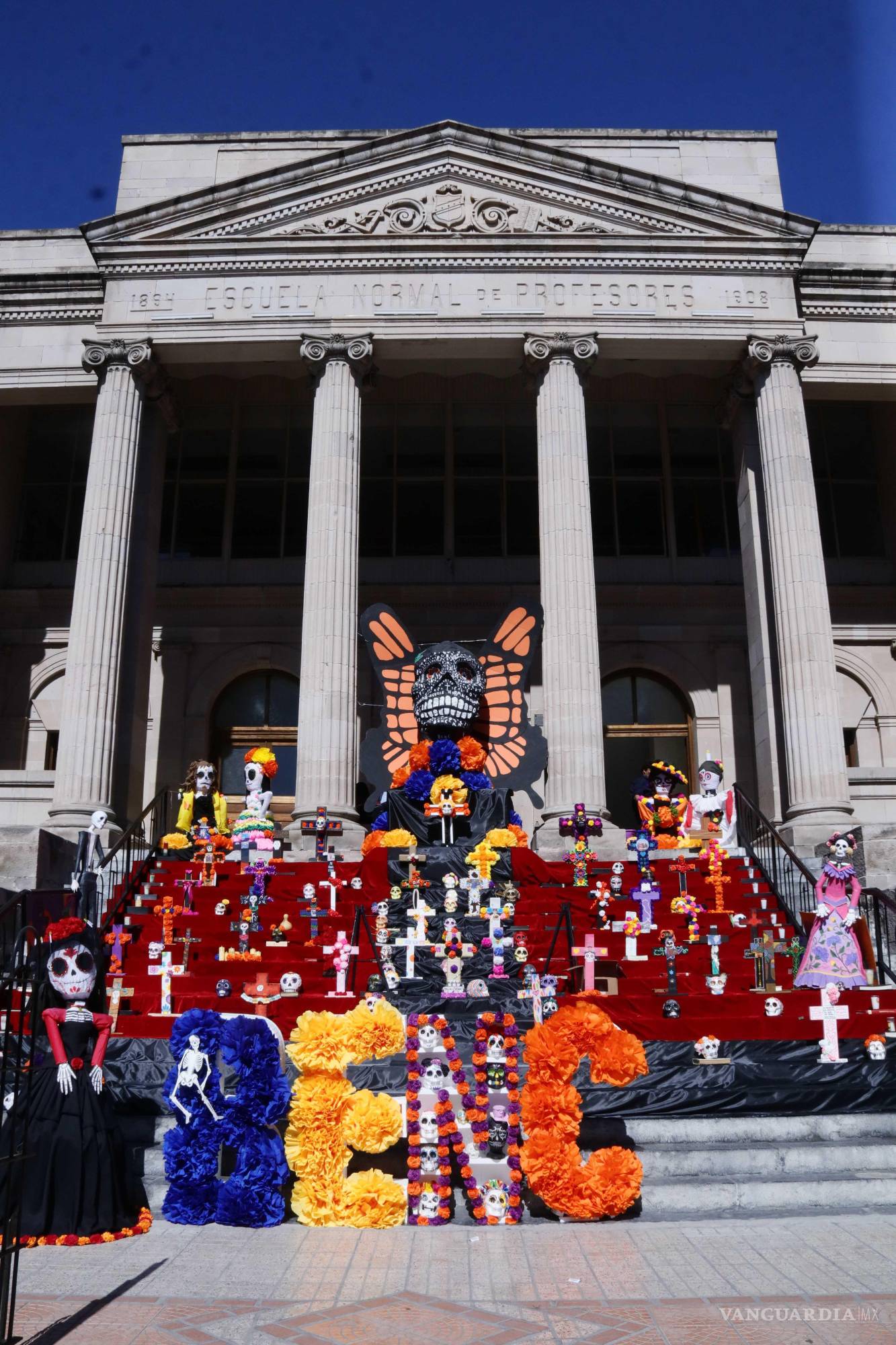 $!Alumnos preparan un festival con desfile de catrinas, leyendas, bailables y concursos de calaveras literarias.