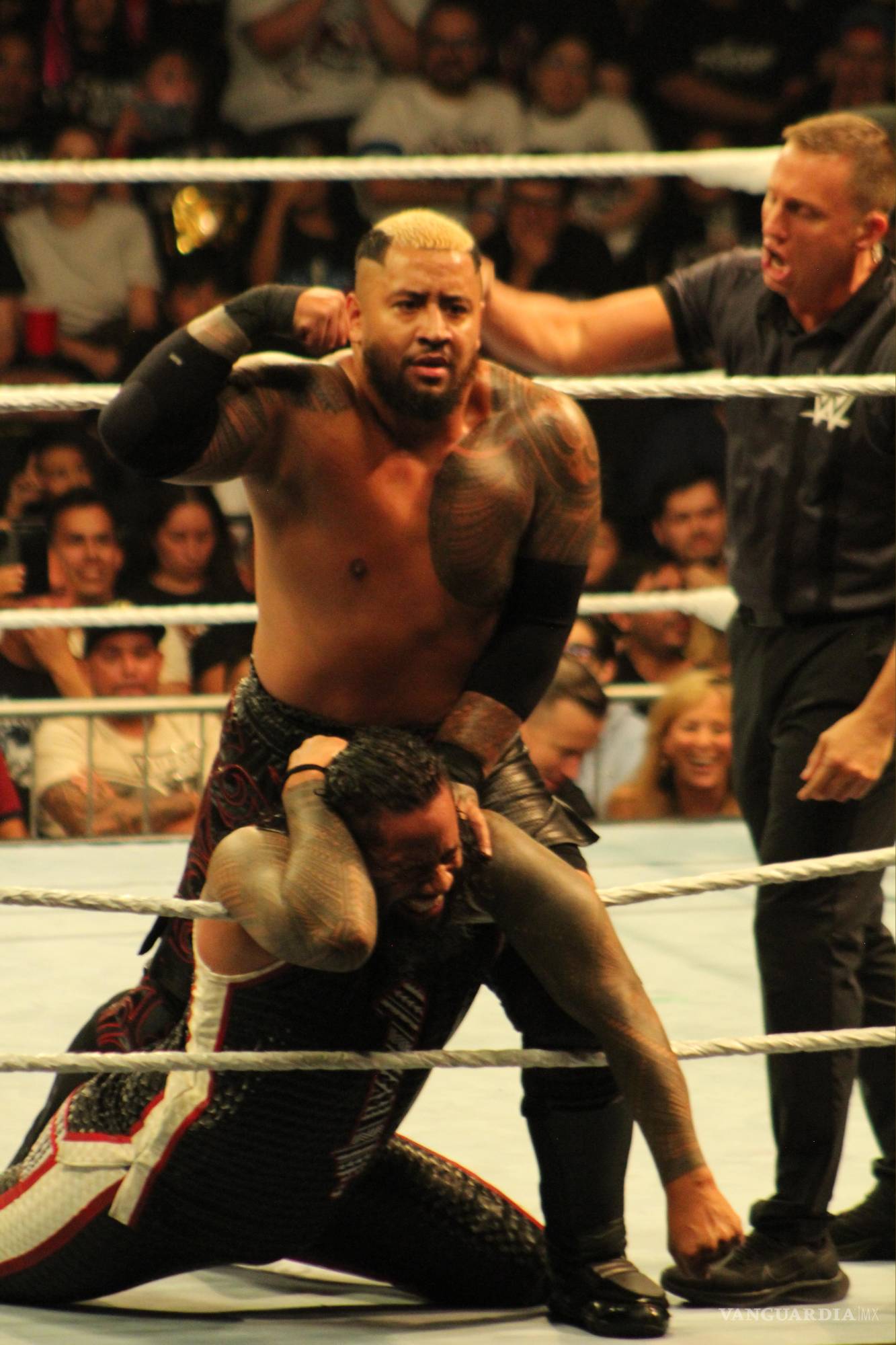 $!Dan estrellas de la WWE un Supershow en Monterrey