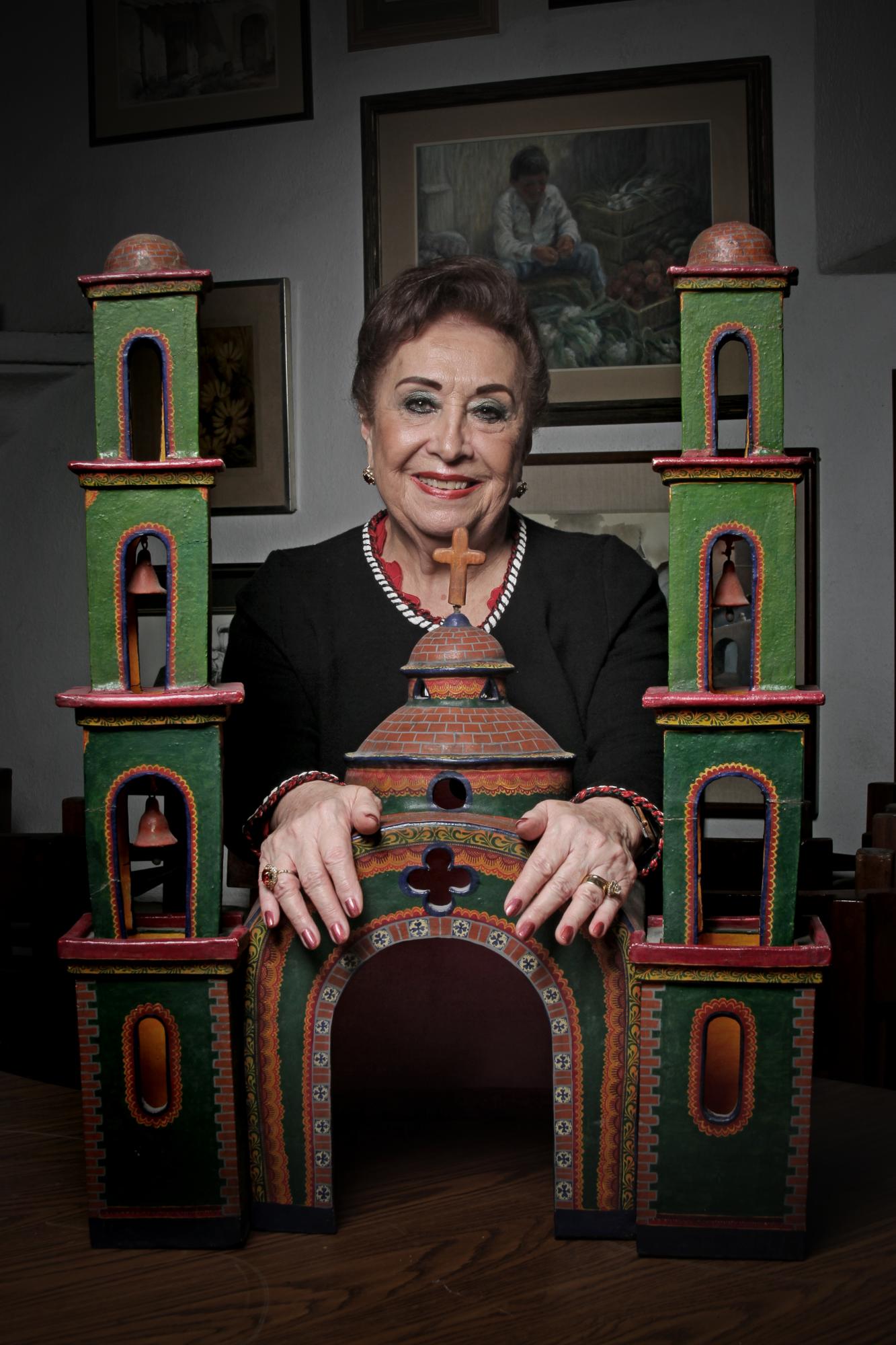 $!Graciela Garza Arocha fue la mujer que, junto a su hermana Rebeca, fusionó la gastronomía, el arte y la cultura mexicana .
