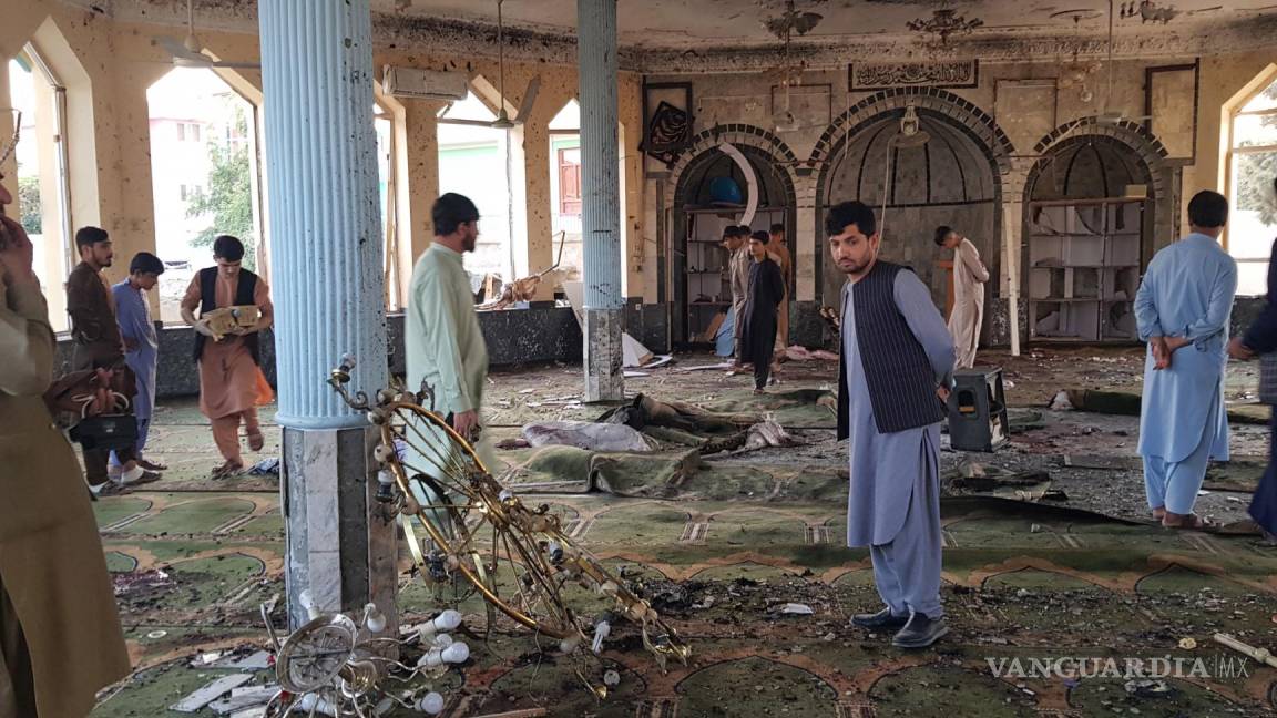 Atentado en una mezquita deja al menos 80 muertos y 100 heridos en Afganistán