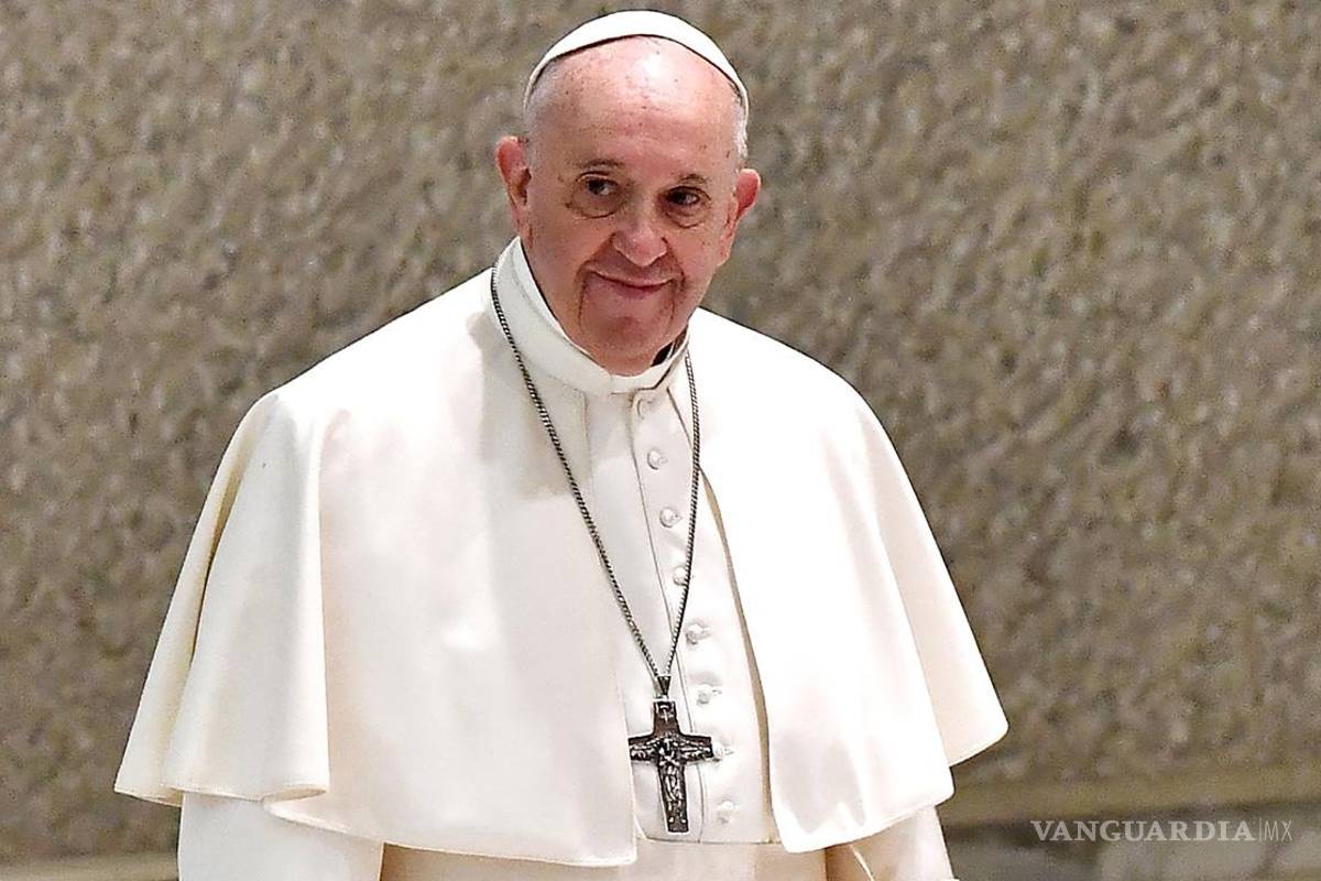 Arremete el papa Francisco contra medios