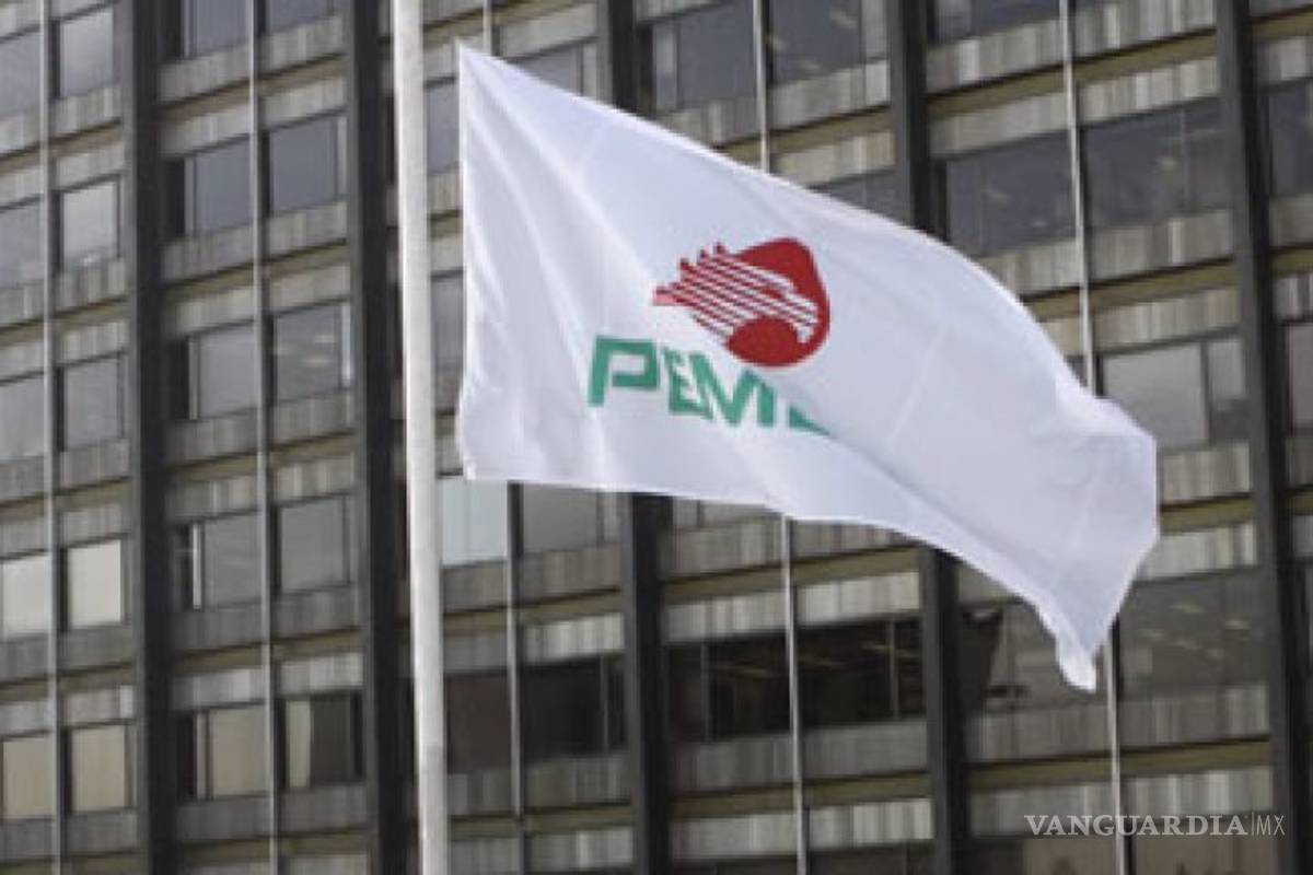 Existe riesgo de recorte en calificación crediticia de Pemex en 2019: Barclays