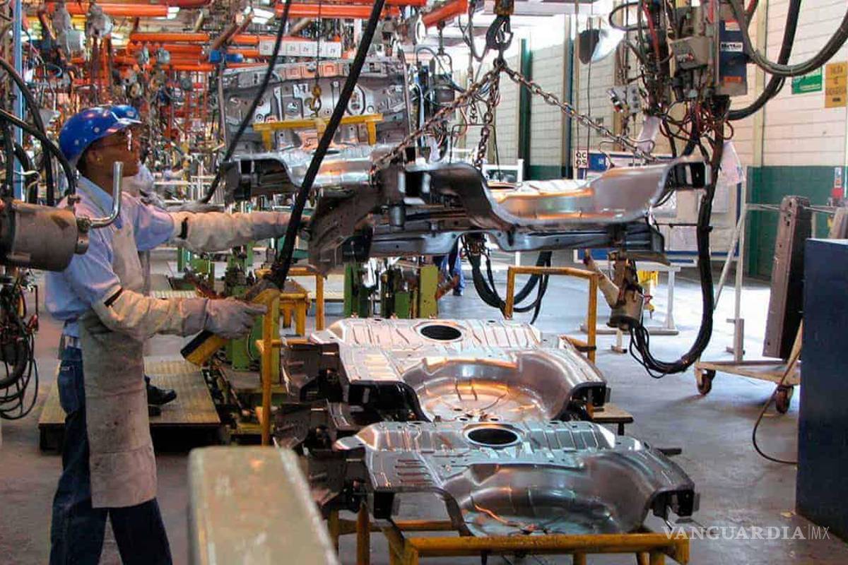 Advierte Banxico que la economía nacional muestra indicios de un ‘debilitamiento’