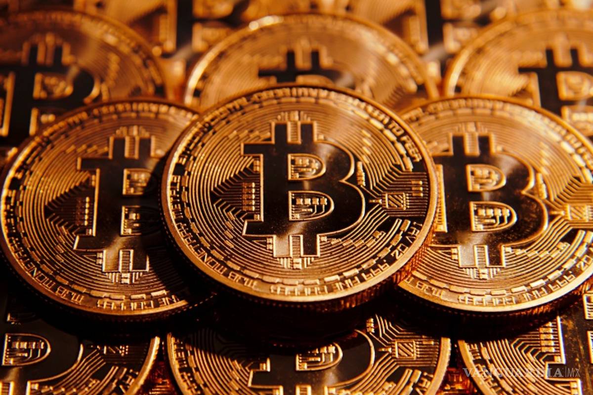 Bitcoin marca récord histórico con valor superior a los 1,200 dólares