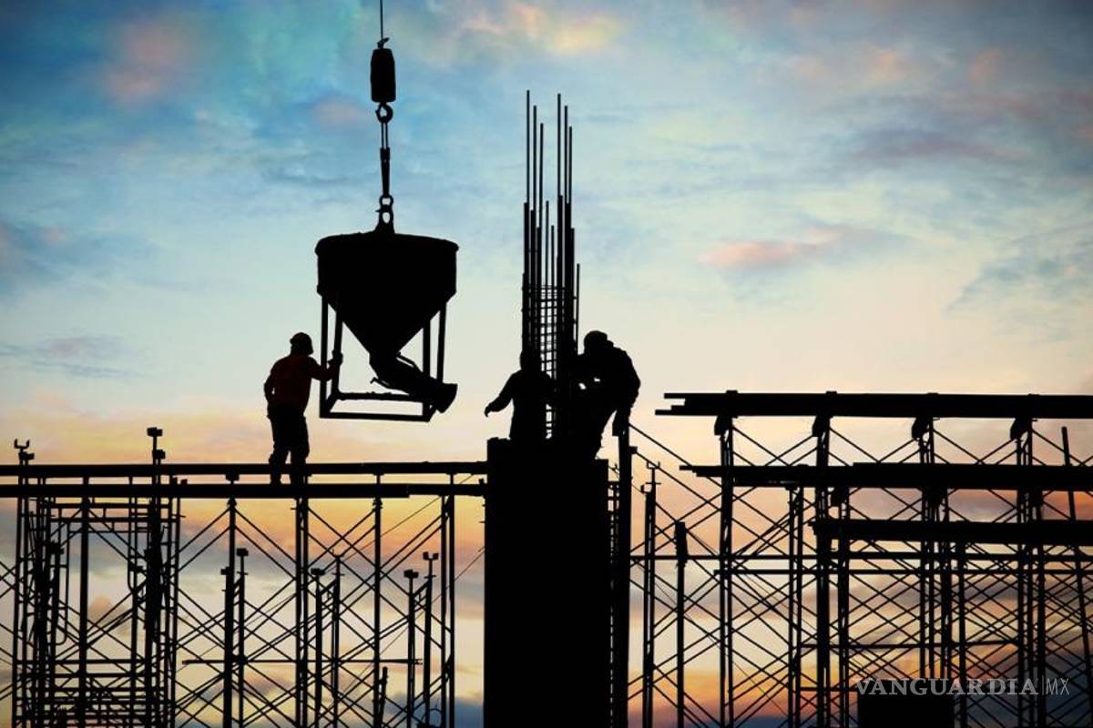 Se frenan motores de la economía: inversión se estanca y consumo retrocede