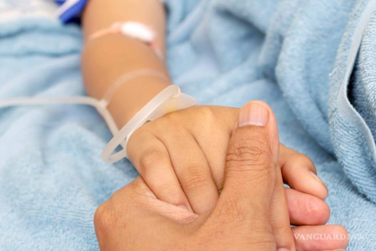 Denuncian crisis humanitaria sin precedentes en sector salud; mil 600 niños fallecen por cáncer