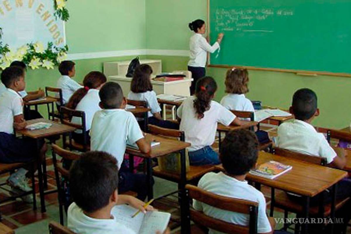 Pese a semáforo rojo, en Coahuila 100 colegios particulares imparten clases semipresenciales
