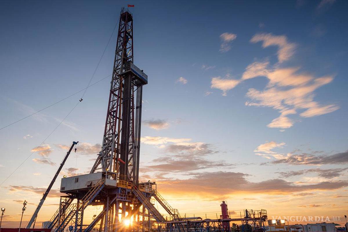 Pemex de nuevo en la lupa por quemar gas en otro campo petrolero