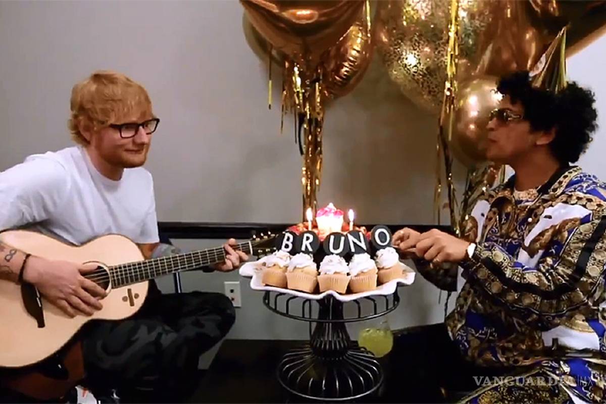 Bruno Mars 'contrató' a Ed Sheeran para que le cante las mañanitas