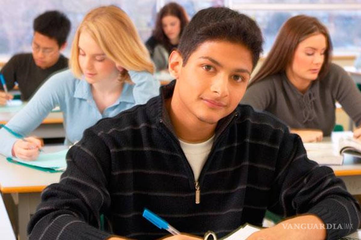 Becará a 11 mil estudiantes el Municipio