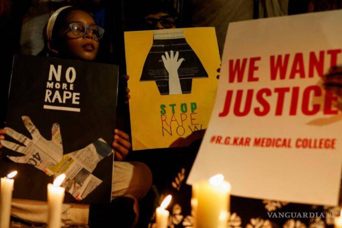 Médica fue violada y asesinada en India, miles de mujeres salen a protestar