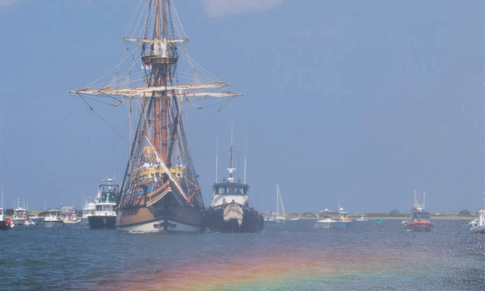 $!Tras una restauración de tres años réplica del Mayflower regresa al puerto de Plymouth