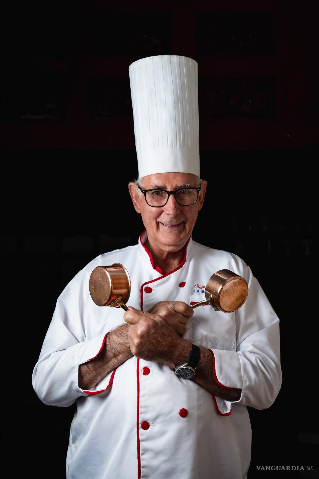 $!El huracán Gilberto destruyó su restaurante en Cancún, pero no su pasión por la cocina.