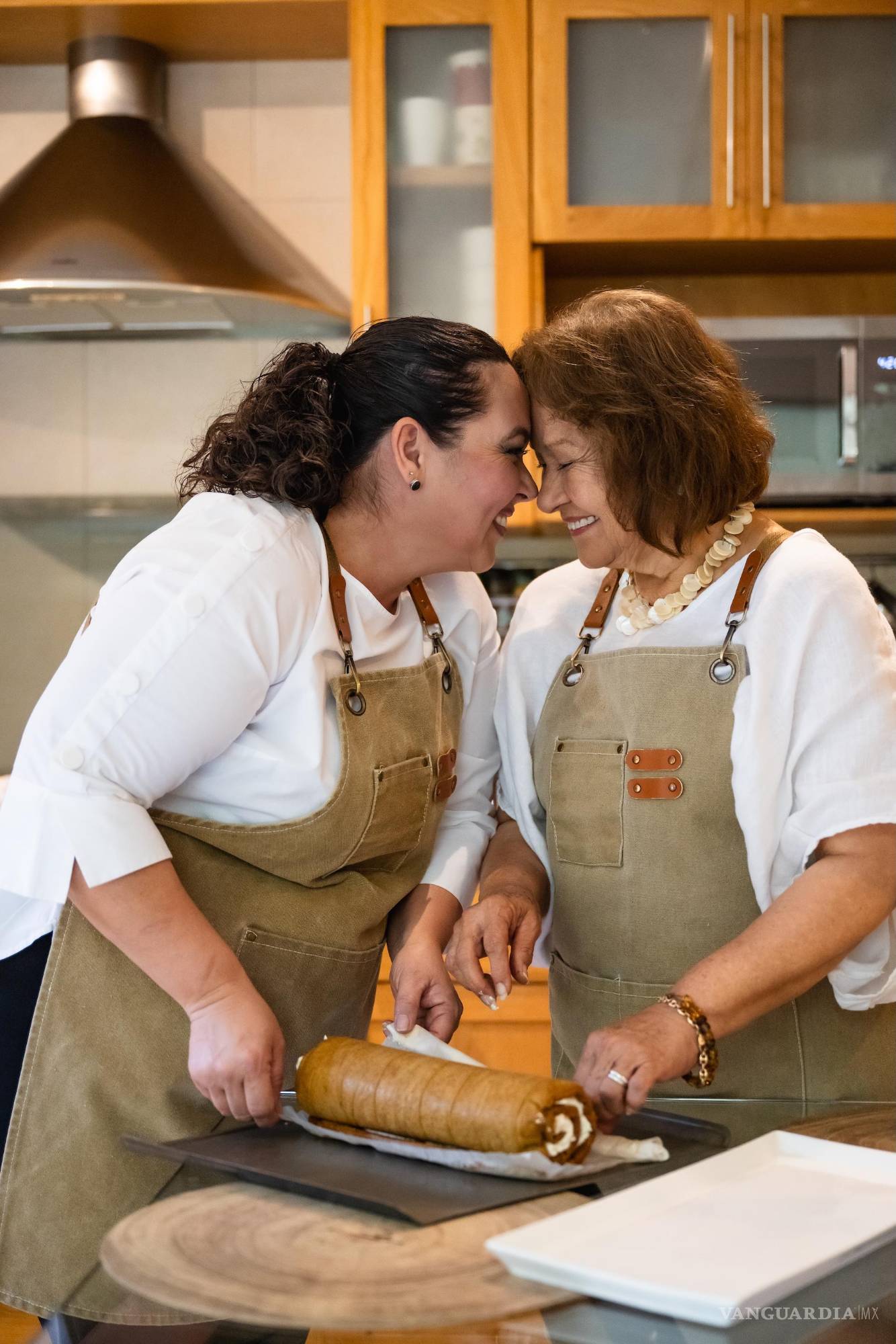 $!La complicidad es uno de los grandes vínculos de madre e hija.