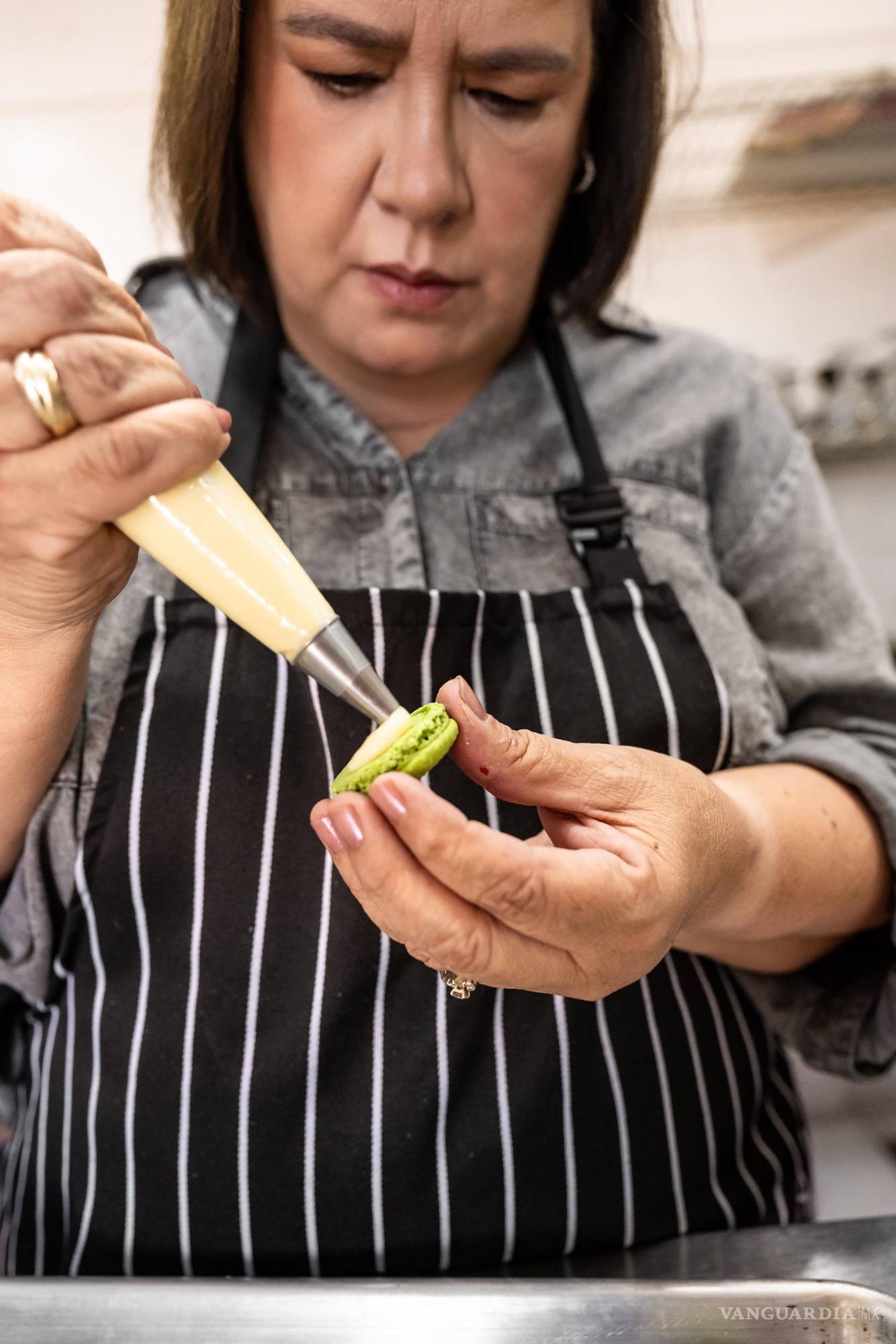 $!A lo largo de los años, reunió distintos adornos y muebles para cuando abriera su cafetería.