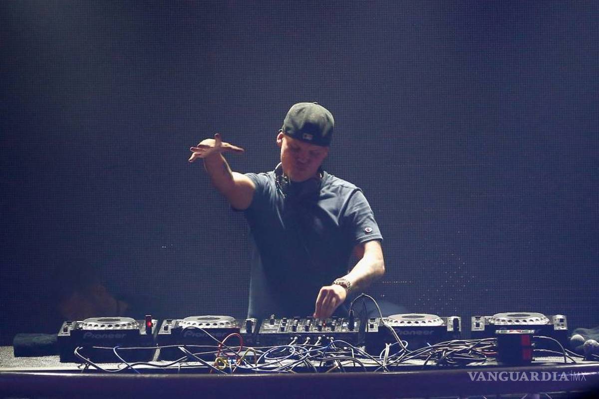 Fans lamentan la retirada de DJ Avicii