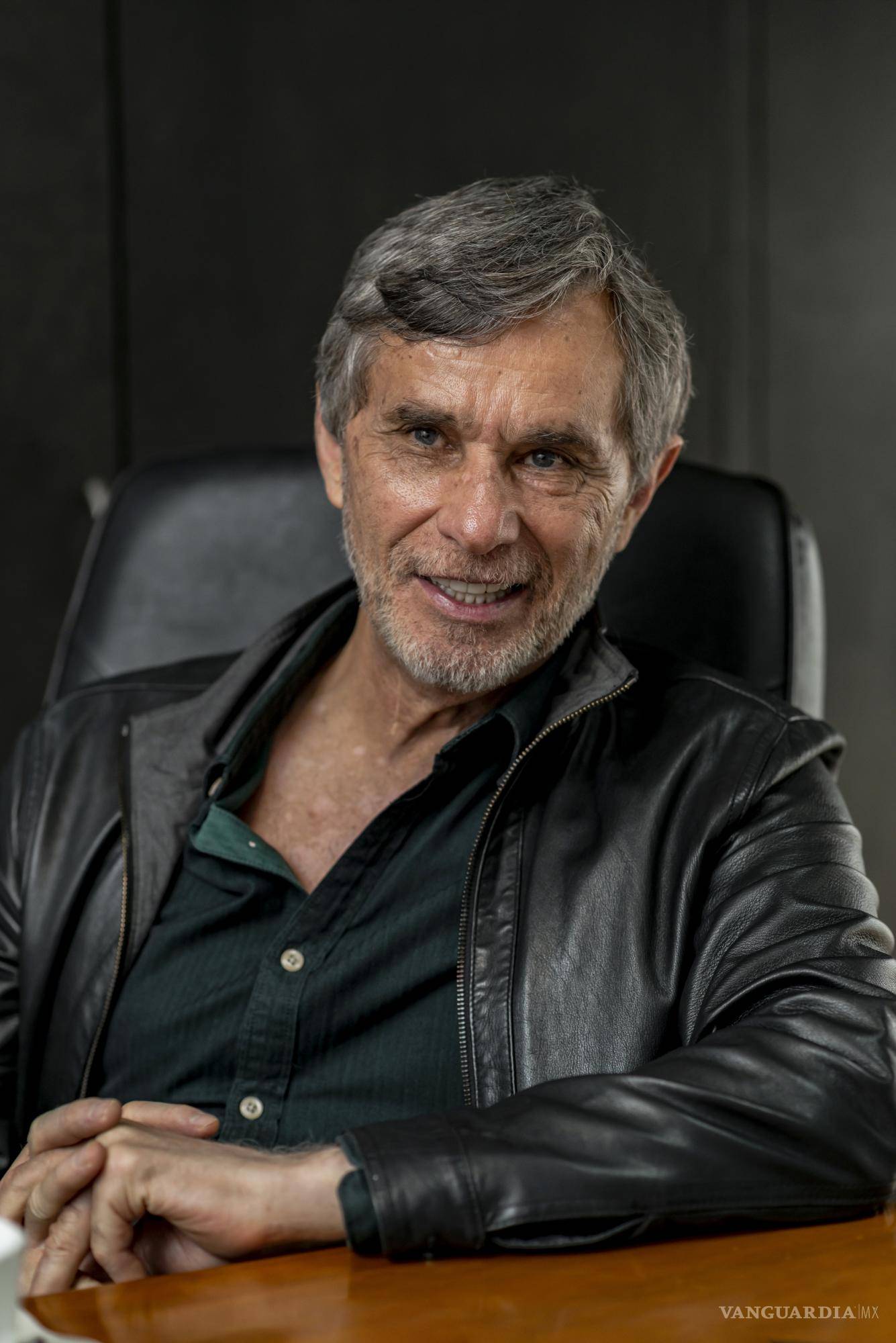 $!Saltillo, Coah. Mex. 14 de marzo del 2023 Entrevista con el actor Humberto Zurita, que este viernes estará en la ciudad presentando su obra Papito Querido