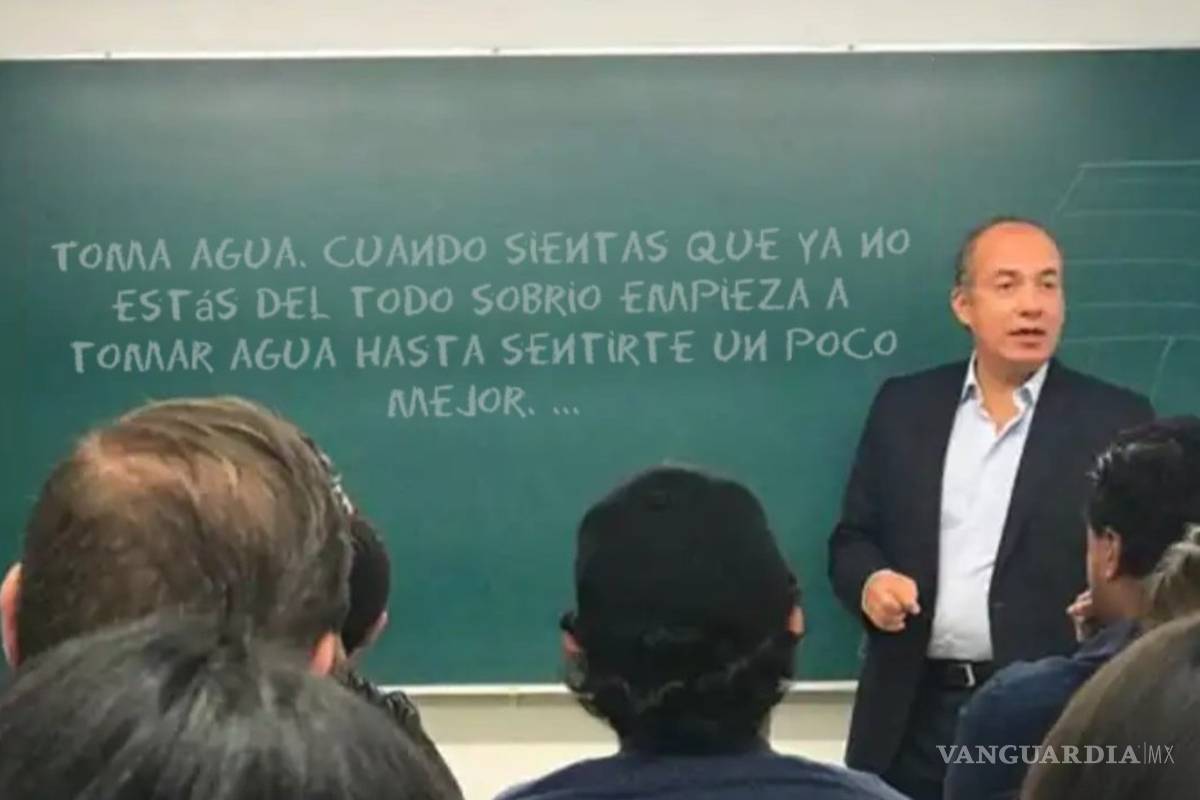 $!Felipe Calderón da clase en el ITAM... y su cátedra se convierte en meme