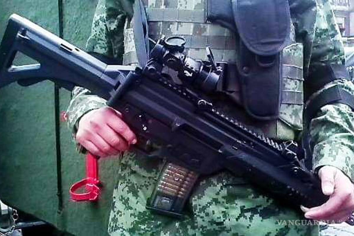 Narcos ya usan la “serpiente de fuego” de la Sedena, el rifle fabricado por el Ejército