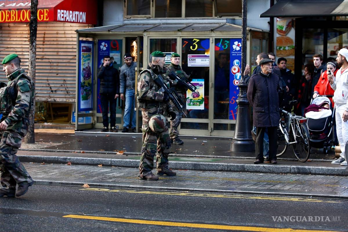 Abaten a hombre que intentó atacar comisaría en París