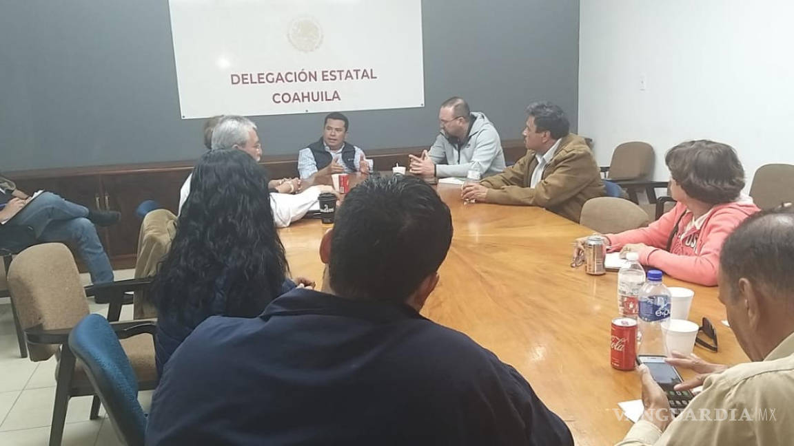 Acuerdan maestros y delegado en Coahuila visita al ISSSTE por problemática de falta de medicamentos