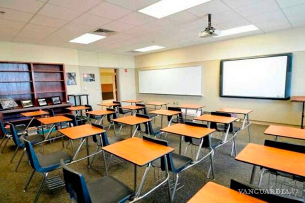 Por crisis, más de 20 mil escuelas particulares, a punto de cerrar