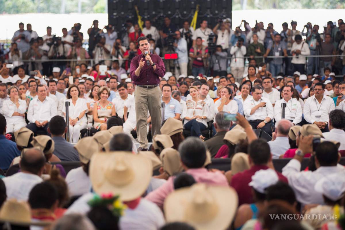 Comedores desviaban recursos, afirma AMLO