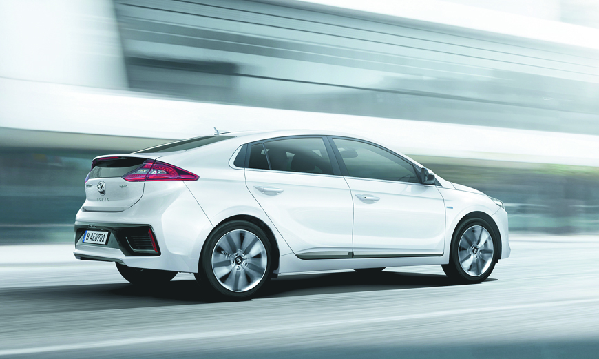 $!Hyundai Ioniq, híbrido que fluye como viento