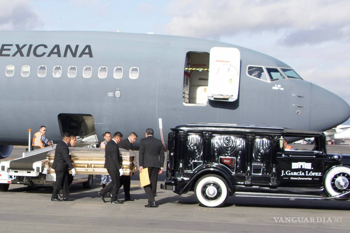 Costó 1.2 mdp repatriar las cenizas de José José desde Miami