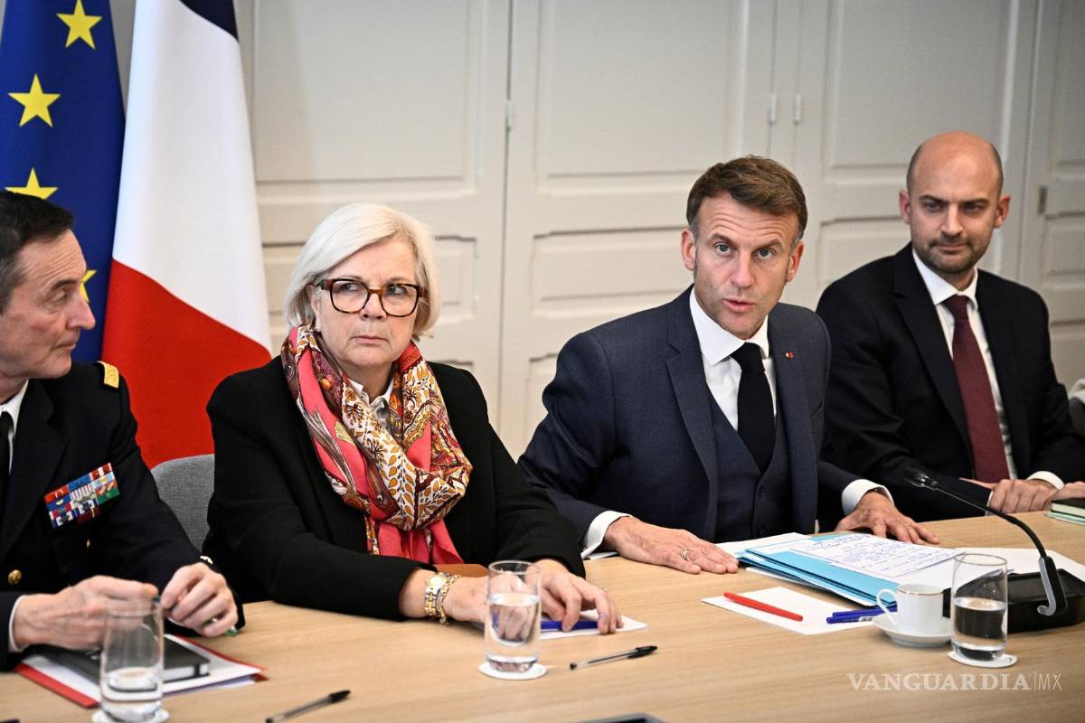 $!Emmanuel Macron, expresó que son los europeos los únicos que deberán decidir lo que se hará con los activos rusos congelados tras la invasión de Rusia a Ucrania.