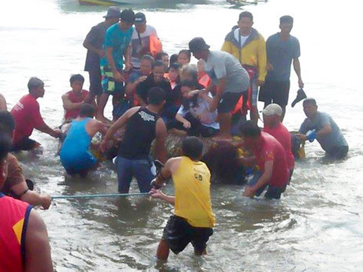 $!Naufraga ferry con 251 pasajeros en Filipinas; hay cuatro muertos y 11 desaparecidos