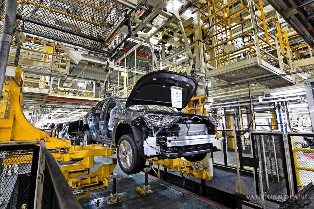 En enero subió la producción, exportación y ventas de vehículos ligeros